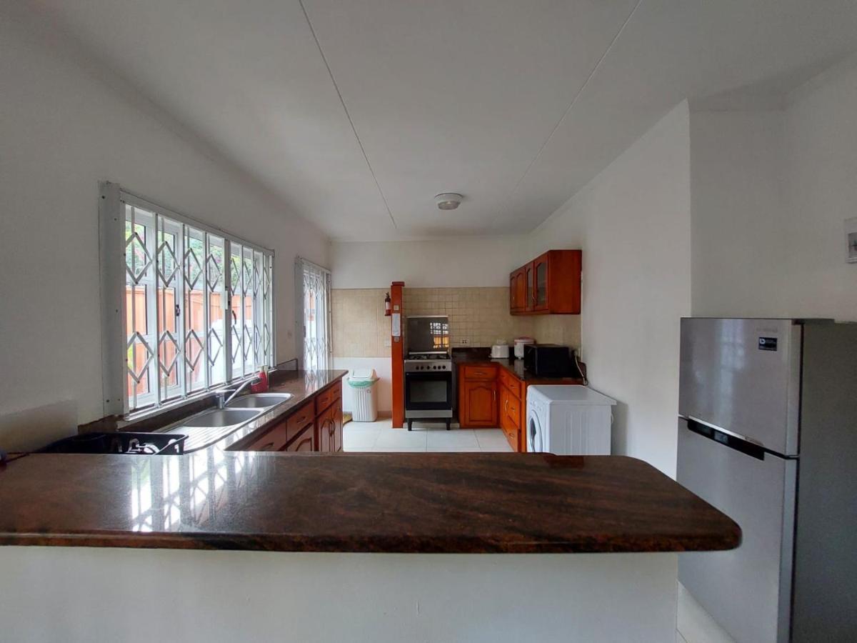 Beau Vallon Villa Self Catering With Pool Esterno foto