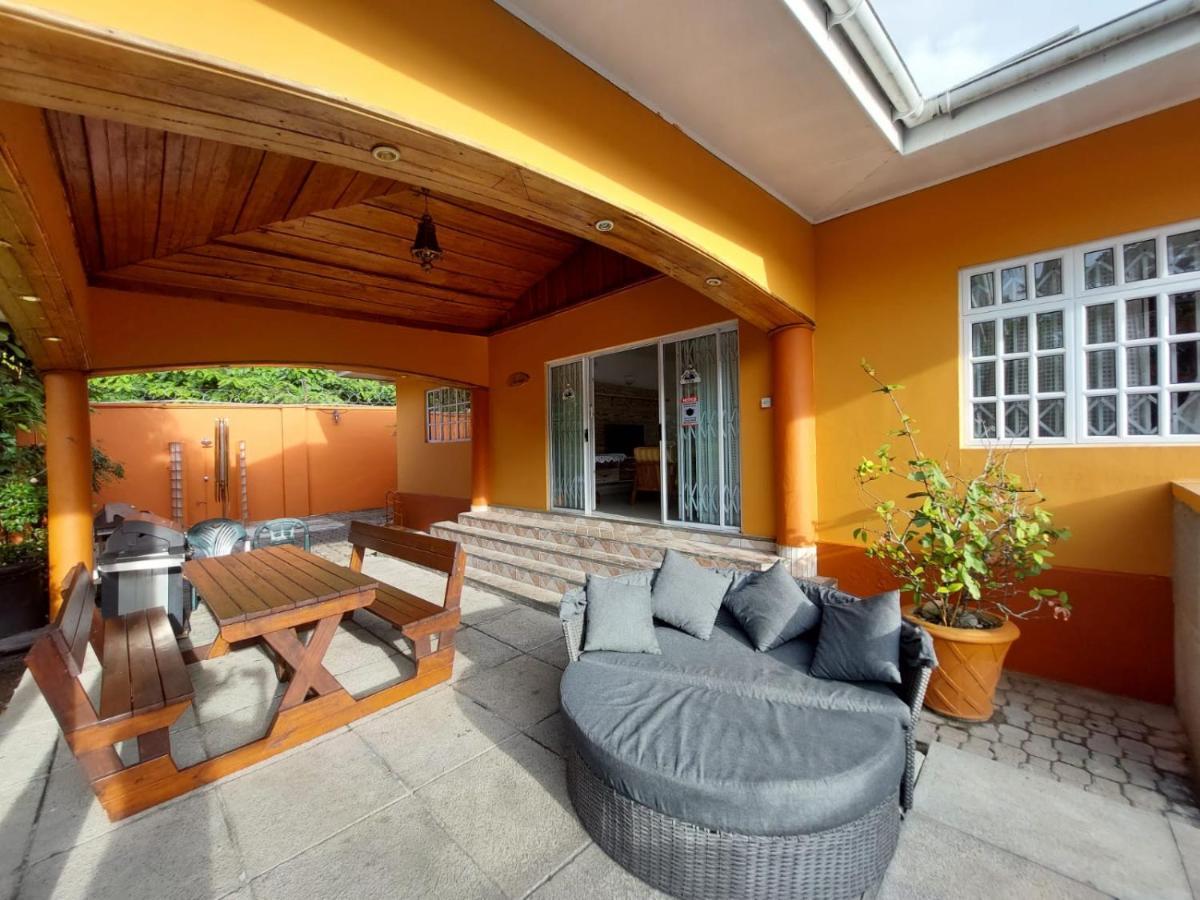 Beau Vallon Villa Self Catering With Pool Esterno foto