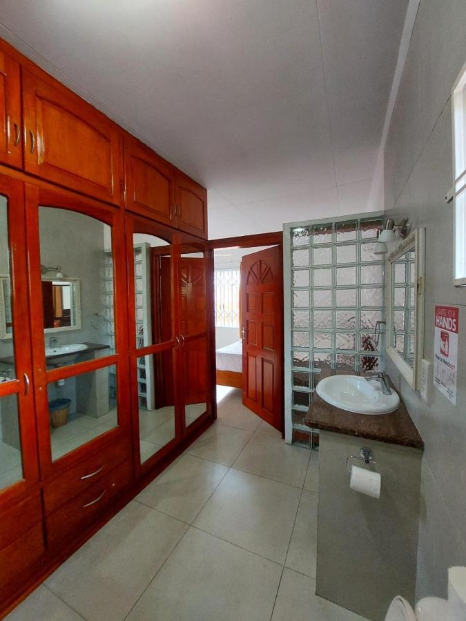 Beau Vallon Villa Self Catering With Pool Esterno foto